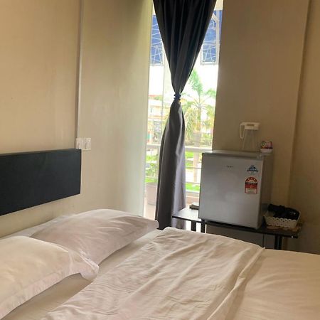 Ae Semporna Guesthouse 极潜旅店 Exterior photo