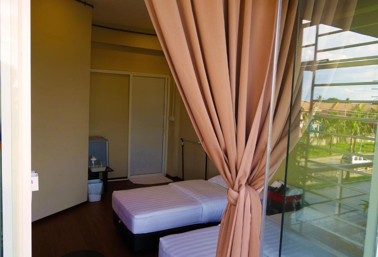 Ae Semporna Guesthouse 极潜旅店 Exterior photo