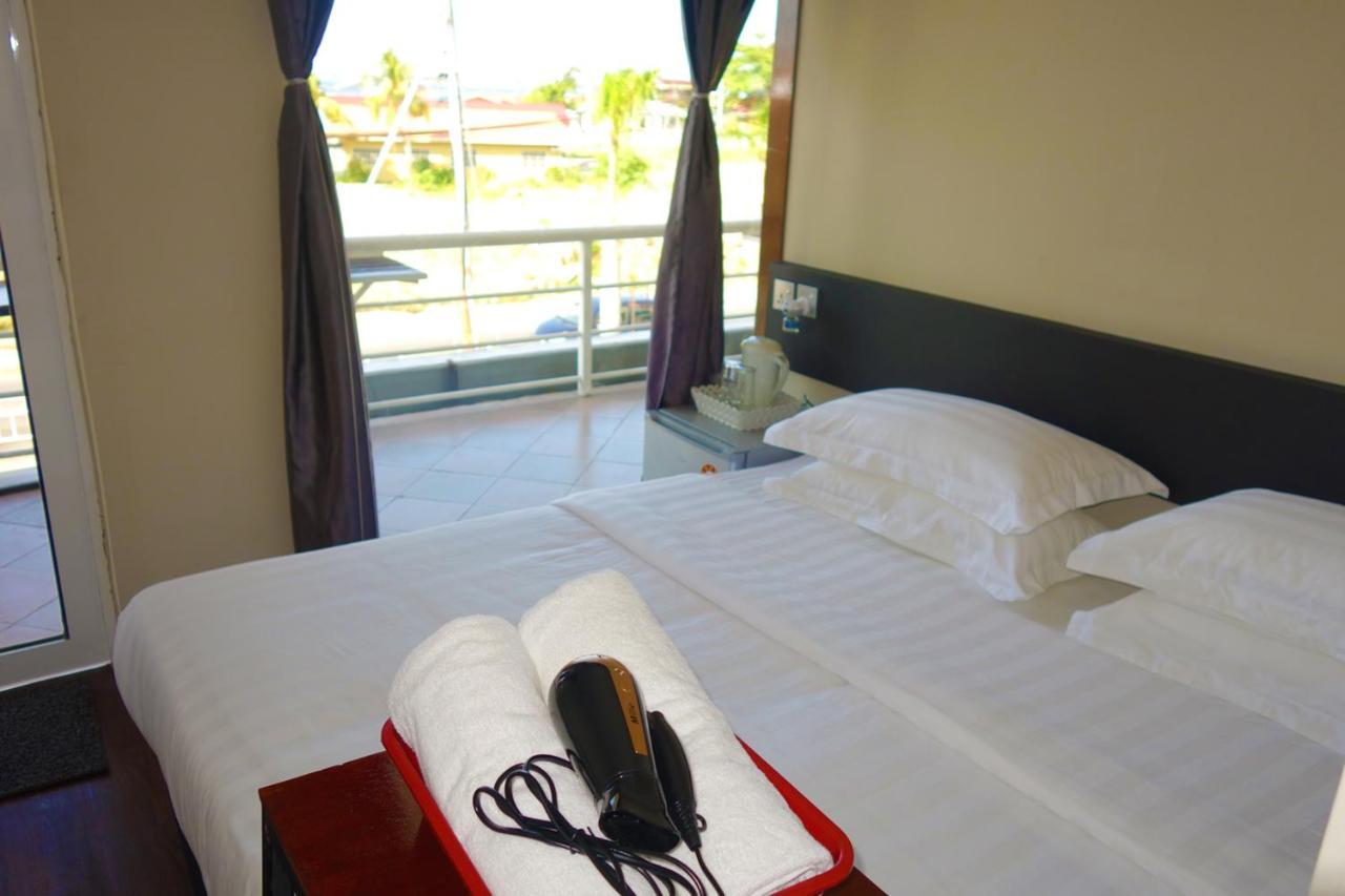 Ae Semporna Guesthouse 极潜旅店 Exterior photo