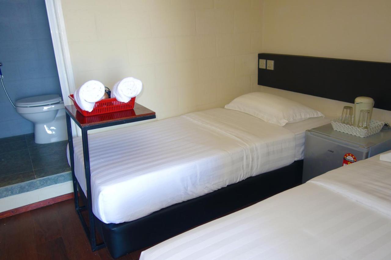 Ae Semporna Guesthouse 极潜旅店 Exterior photo